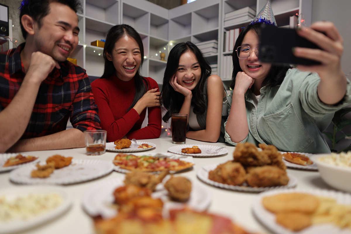 朋友聚餐，尝尝我的‘友情大餐’！