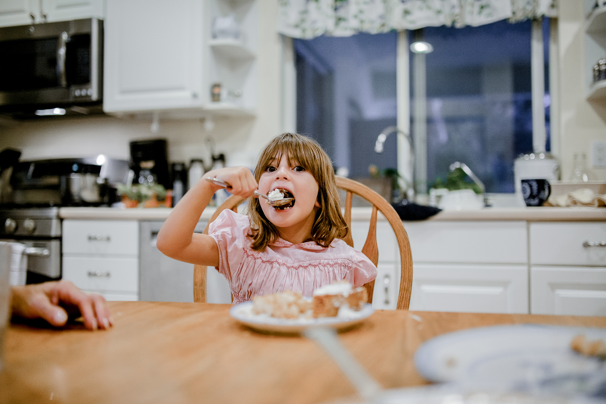 #yum install 软件名 用YUM安装指定软件包 #yum localinstall RPM包文件 使用YUM方式安装本地RPM包 # yum groupinstall <分组名称> 安装指定分组内所有软件 例如： # yum install vsftpd 安装Vsftpd 软件包 # yum install bind