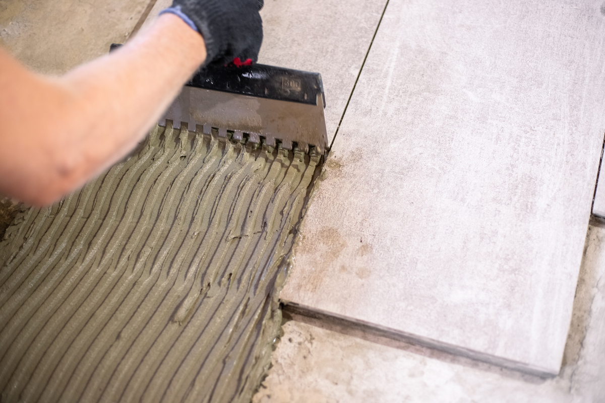 瓷砖施釉工艺详解：步骤、注意事项及专业建议