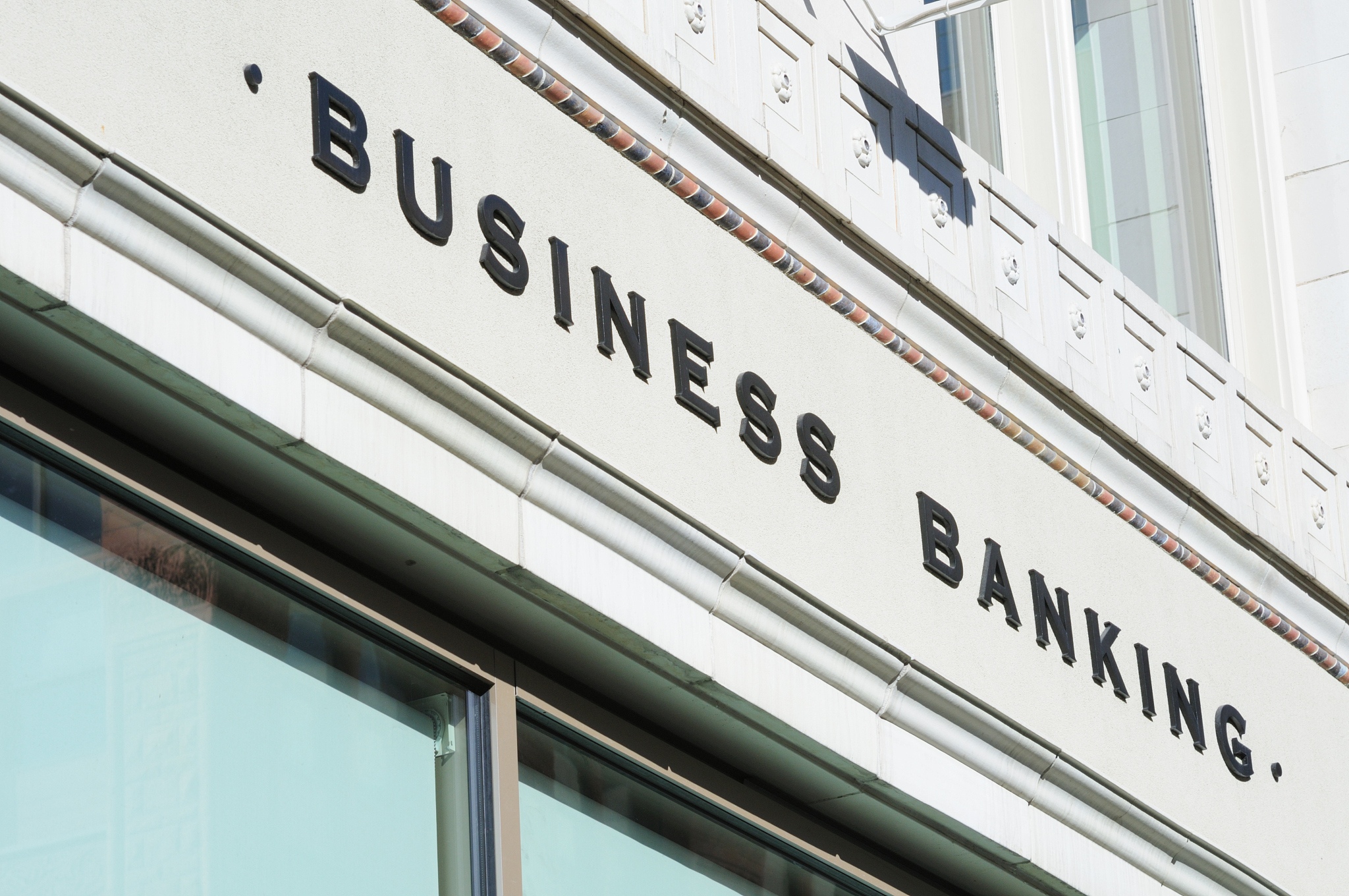 Key Difference Between Investment Centers and Profit Centers: Asset Investment