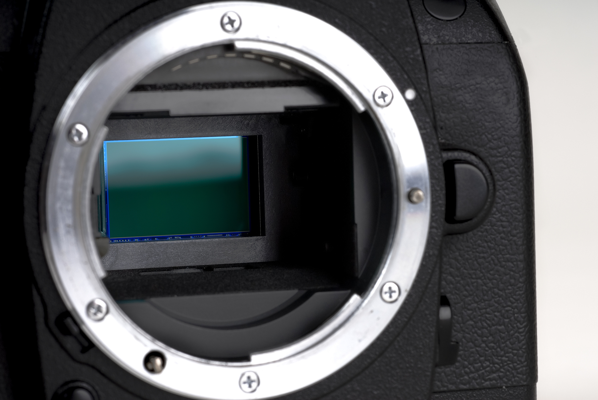 请告诉我Canon PowerShot A620的感光元器件大小