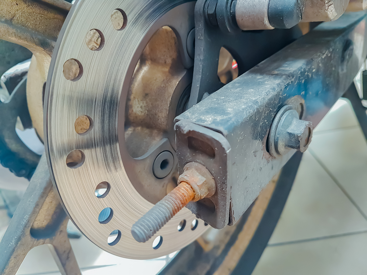 拖拉机大修：从拆卸到组装，重获新生