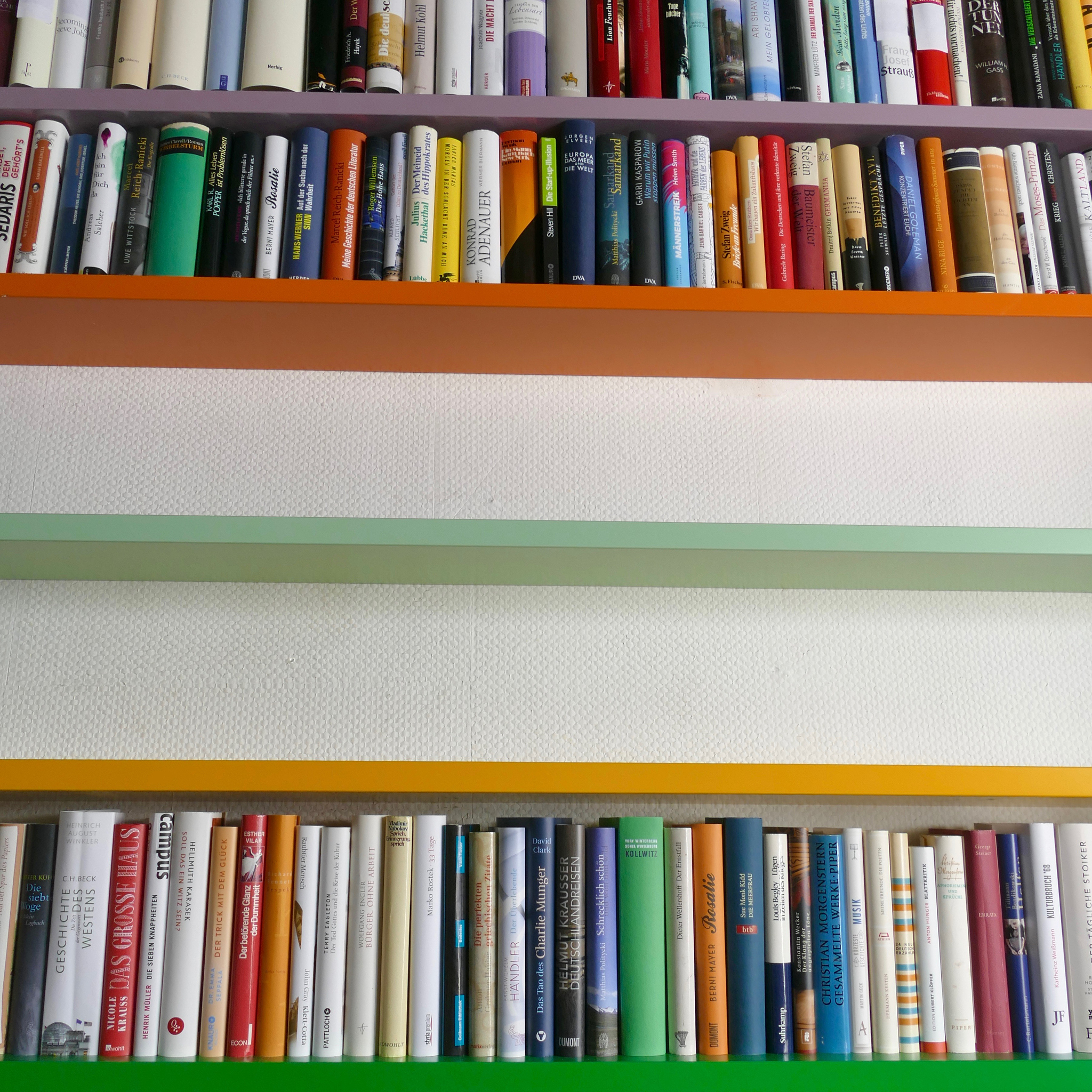 9本书放入3个书柜的放法 - 全部组合