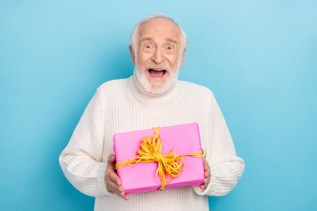 老人生日送什么礼物？这份清单助你挑选最贴心礼物