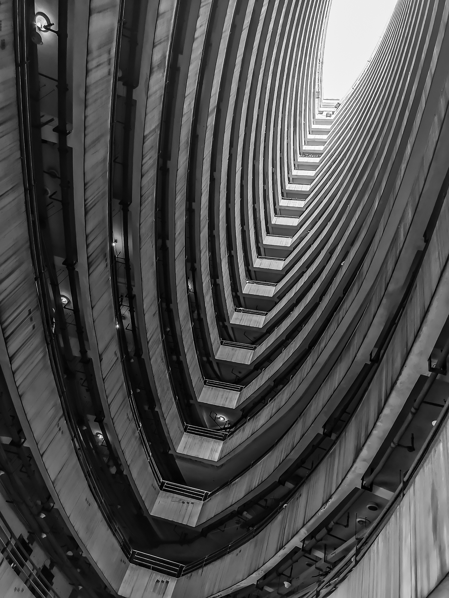 形式美具有相对独立性又存在很强的依附性要结合时间空间历史价值等因素综合讨论吗