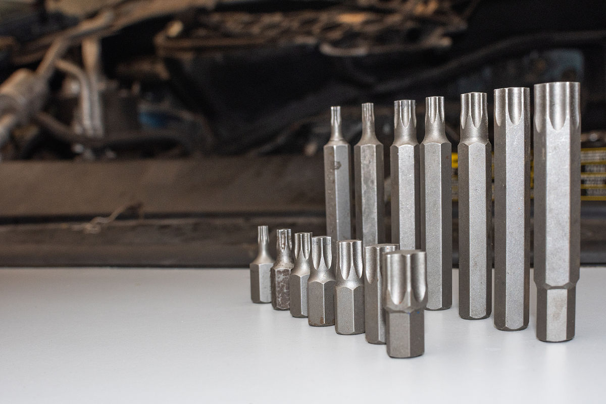 机加工螺纹乱扣原因分析：设计、刀具、参数、材料、操作