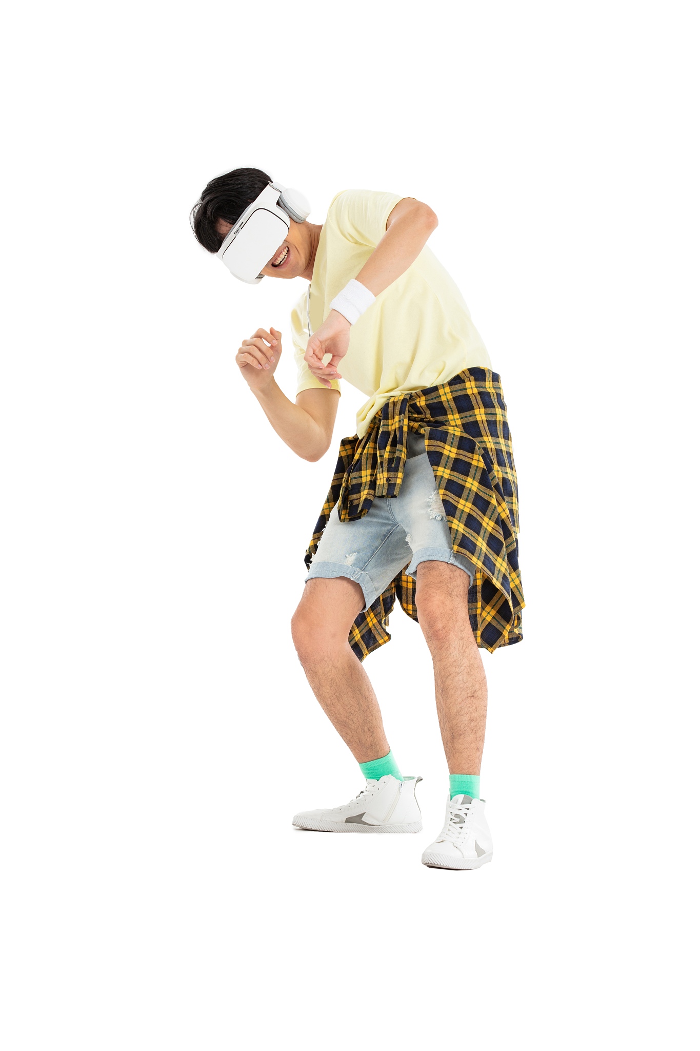 带着vr娱乐互动的年轻男生