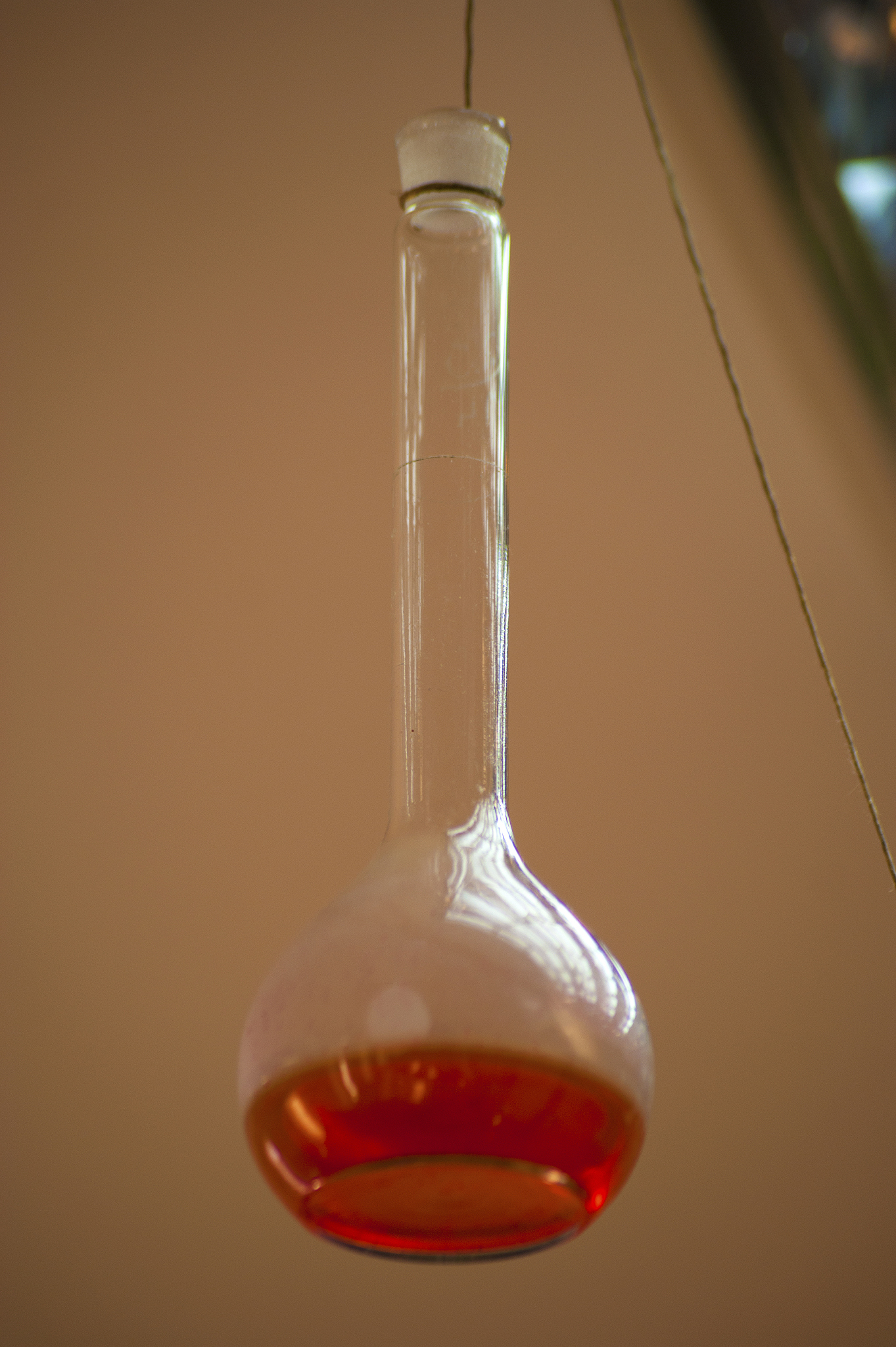 溴单质的参考态：液体