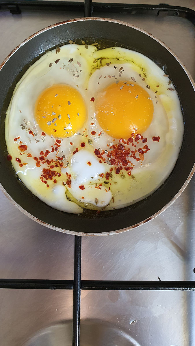 蒸一个鸡蛋十分钟蒸十个鸡蛋几分钟 ？