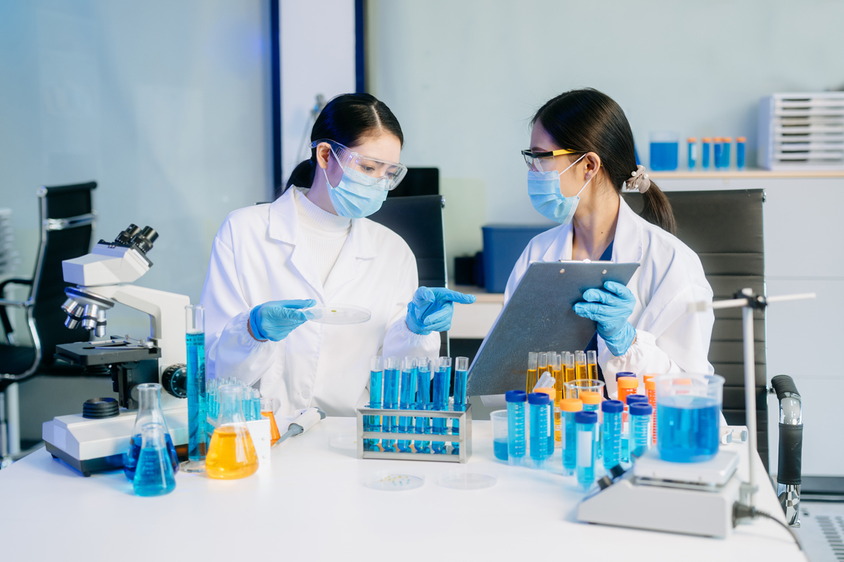 男生学生物制药专业适合吗？就业方向有哪些？