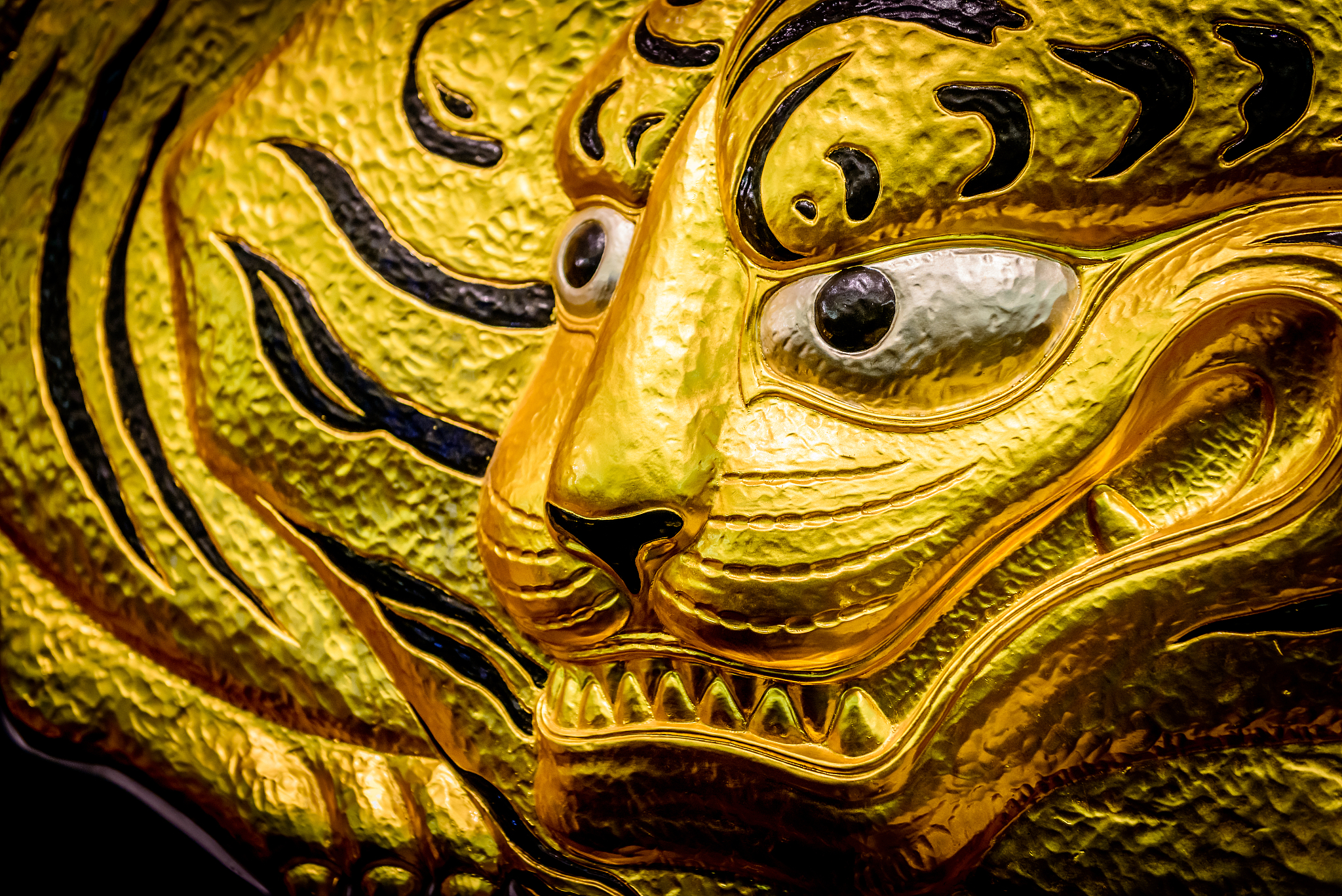 电子艺术品指南：格式、图题、表格和参考文献