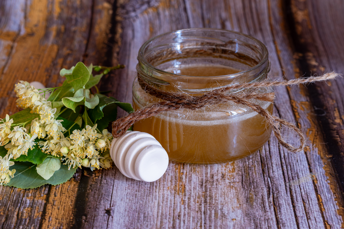 蜂王浆的生产及其对人类健康的影响