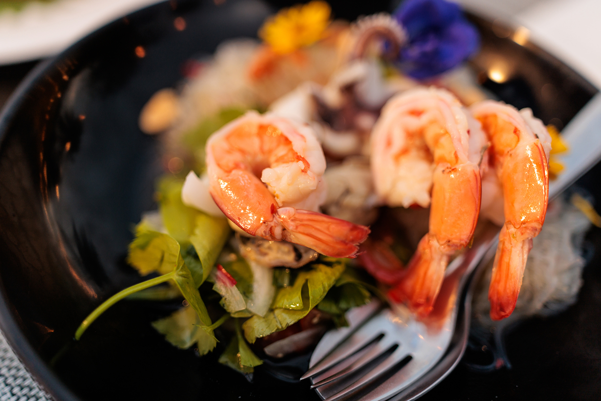 在家秒变大厨！泰式柠檬虾，冰爽鲜嫩，一口就上瘾！