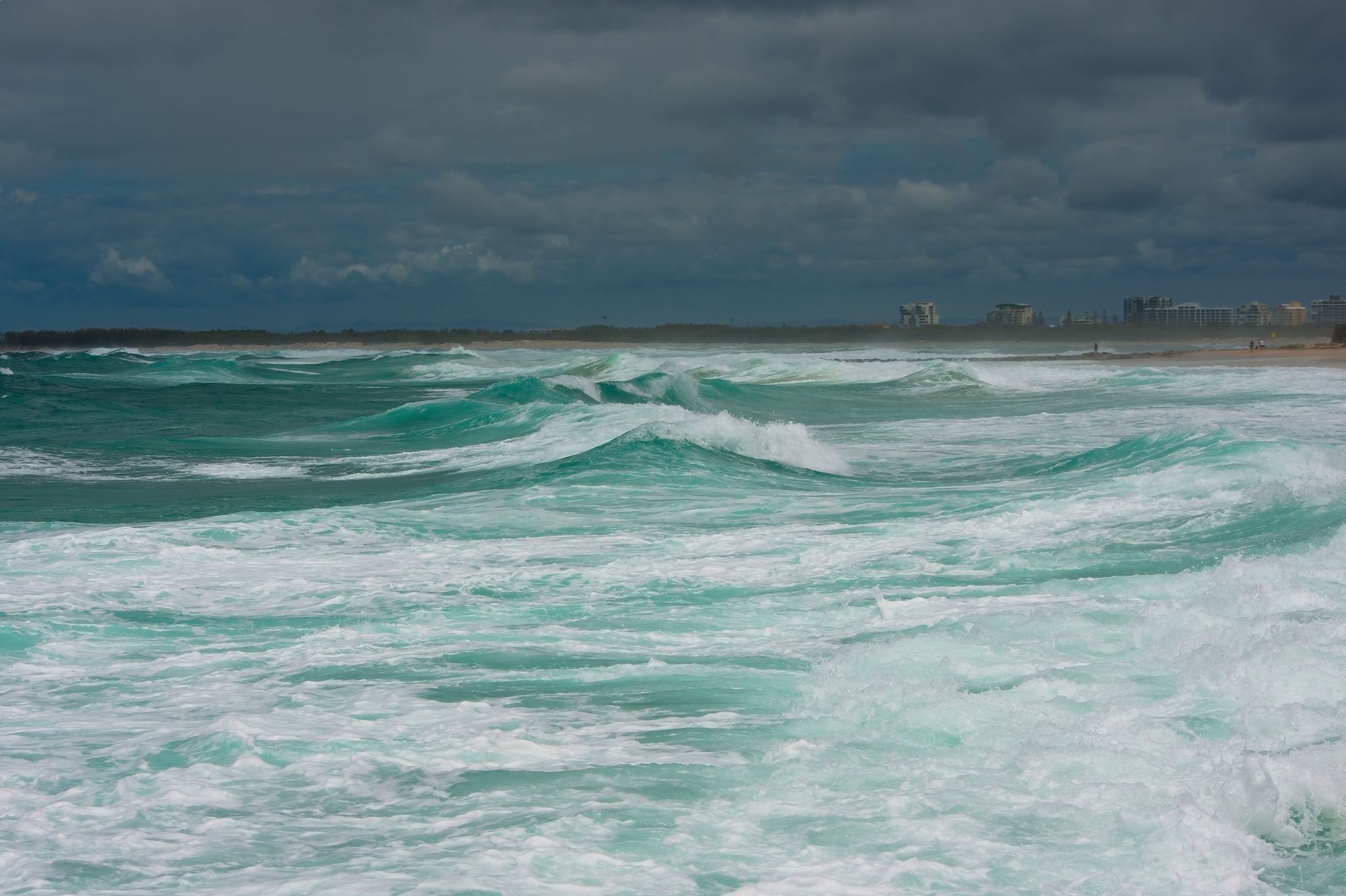 Munk认为海洋内波是不具有周期性的