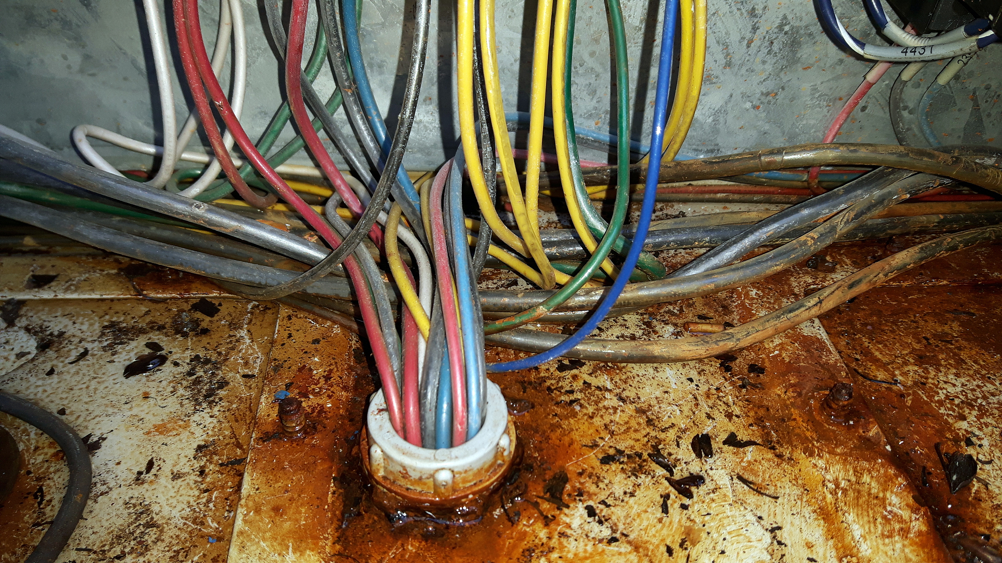 电杆到电表的线小了+会不会导致室内起火