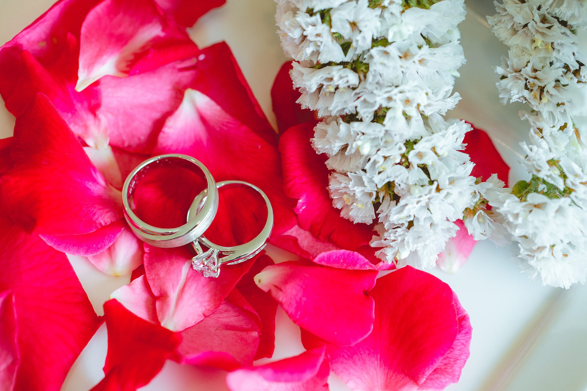 写个带钰茜三个字的诗