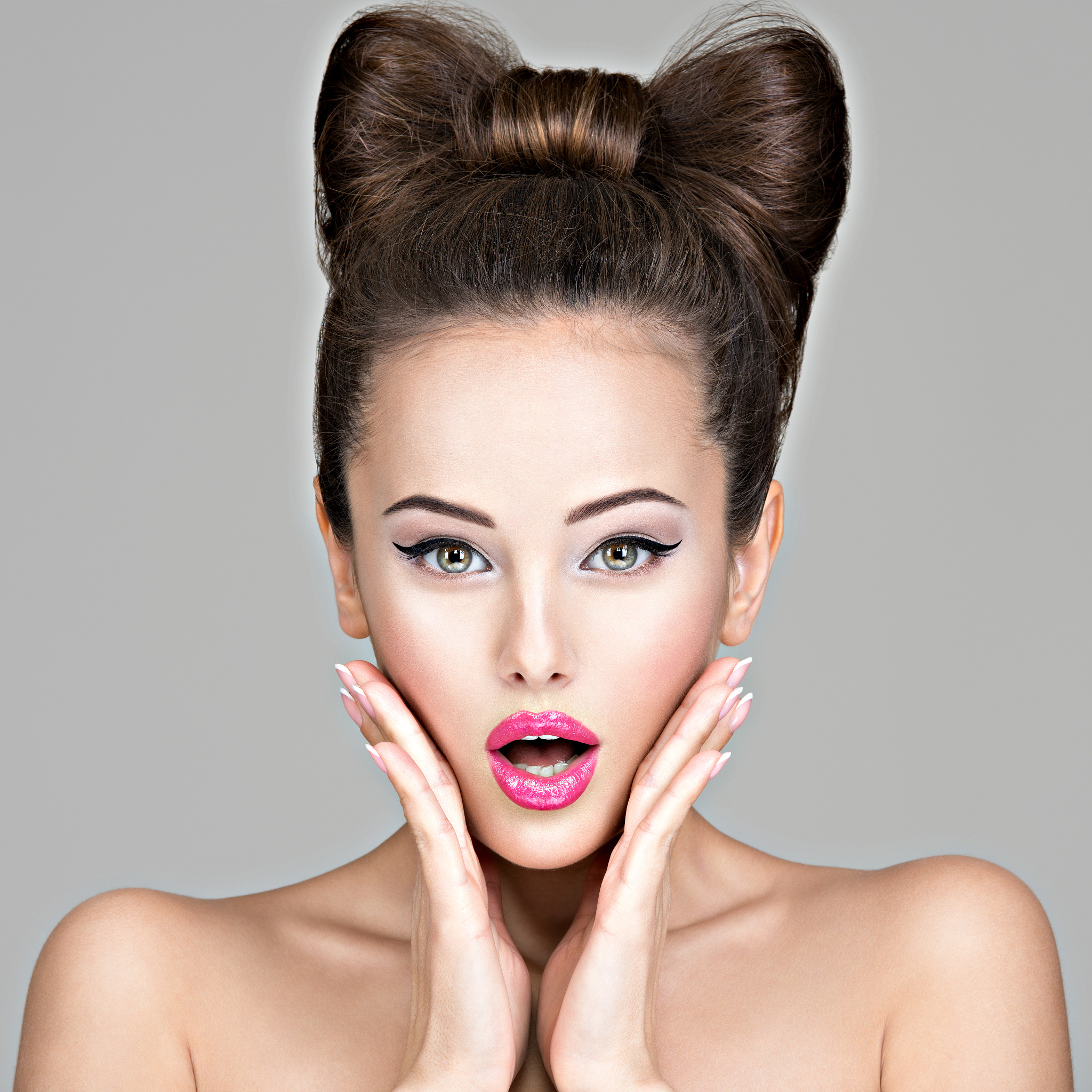 驾驶员疲劳识别方法：眼睛、头部、脸部、姿势、生理参数、驾驶行为和声音监测