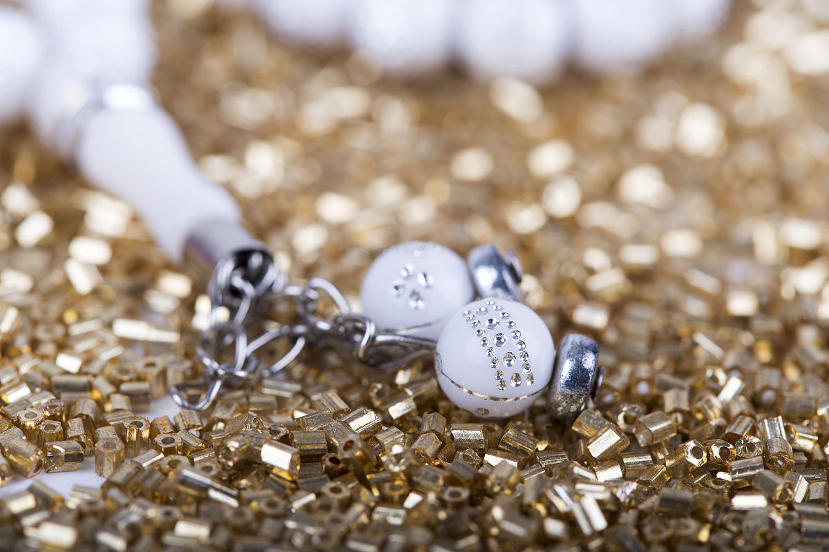 升降机设计选型校核要点：从载荷到耐用性