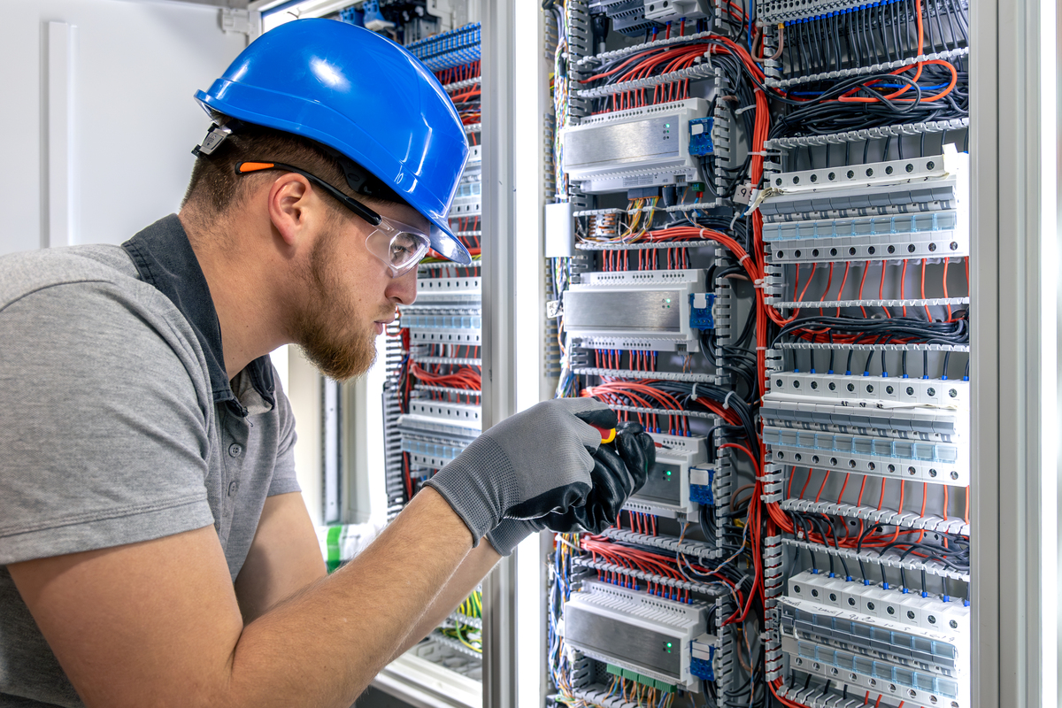 通信专业就业方向：10大热门职位及未来前景