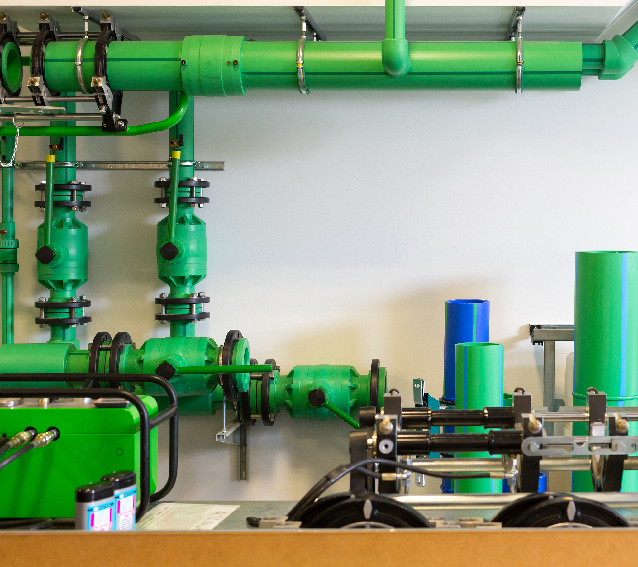 集水坑排污泵安装人工费用多少泵一用一备每坑多少钱帮我用180字详细描述