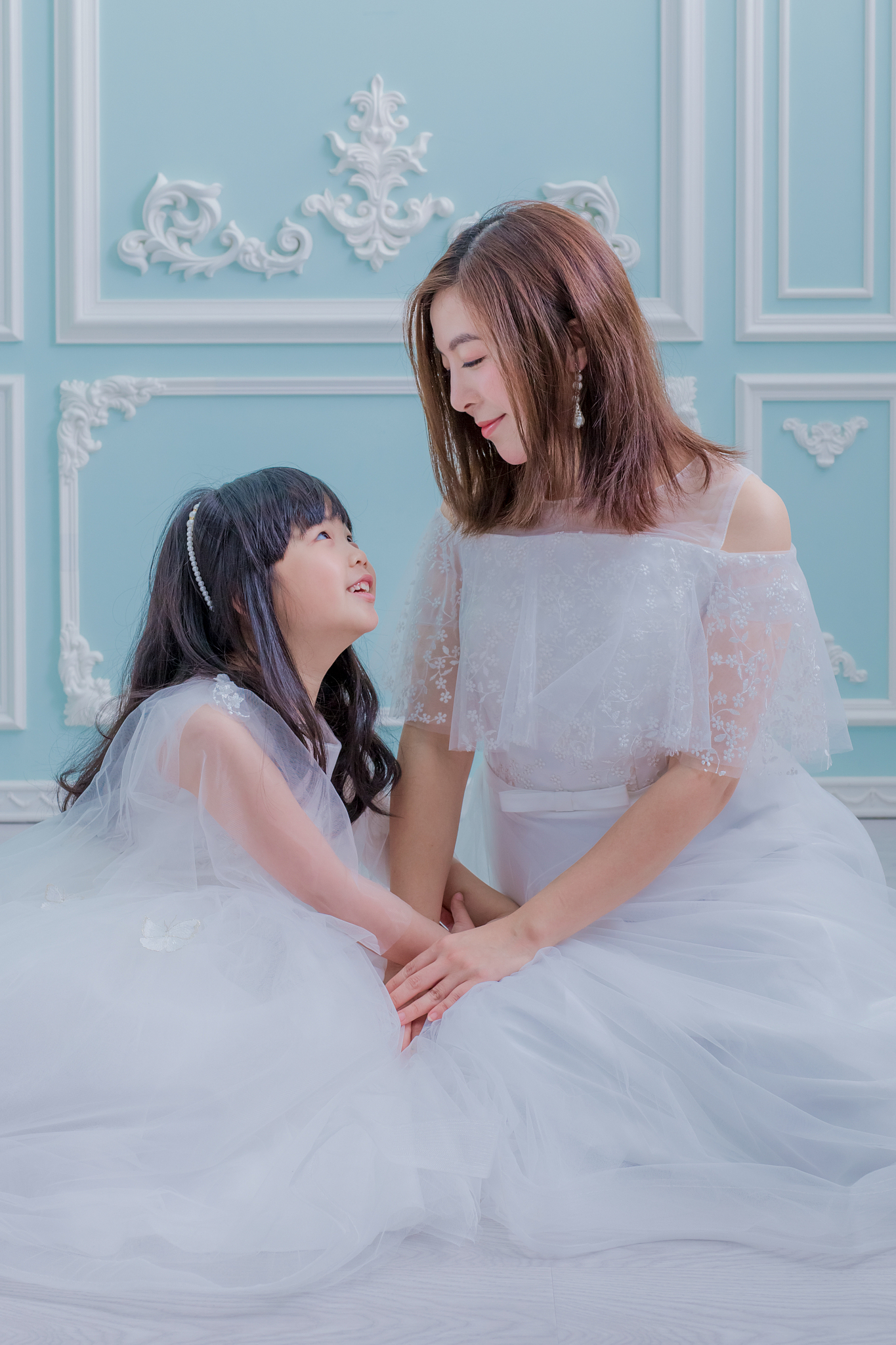 女儿结婚照丢失？闺蜜帮忙保存7年怎么办！
