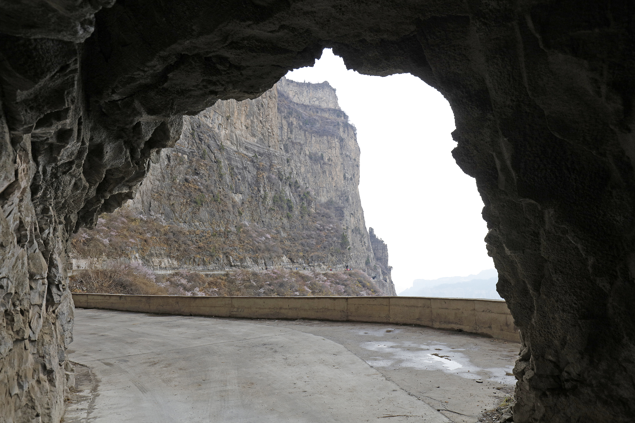 kunshan wall highway, shanxi, lingchuan, china