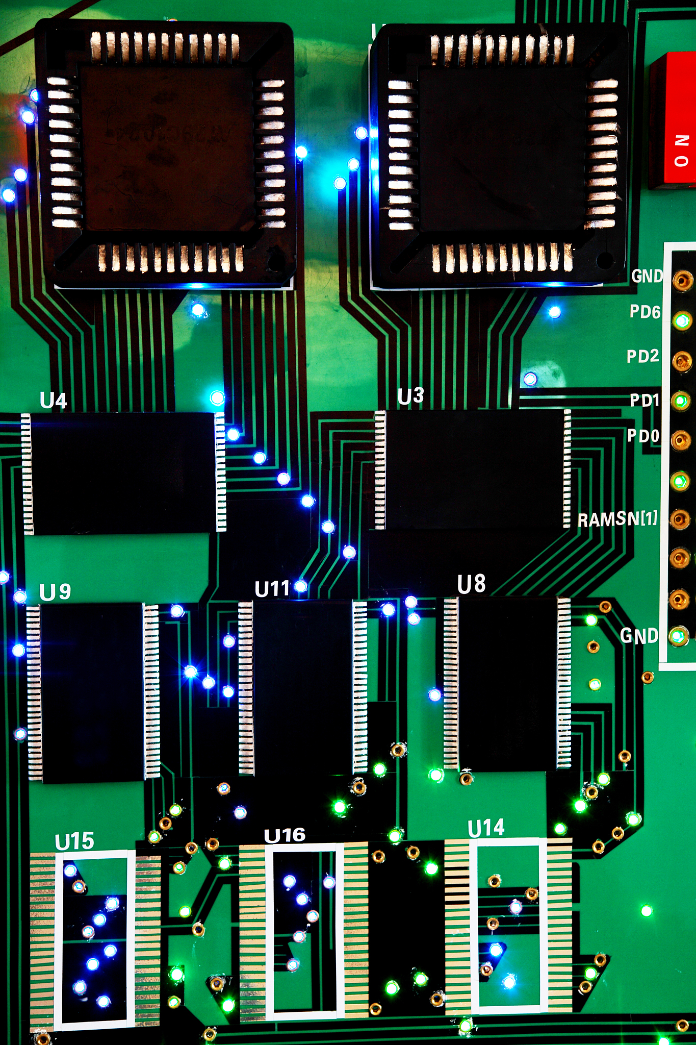 基于AT89C51的5按键控制8个LED并显示按键号