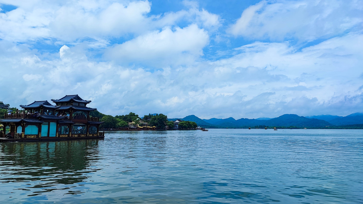 杭州旅游攻略：西湖、千岛湖、灵隐寺等热门景点推荐