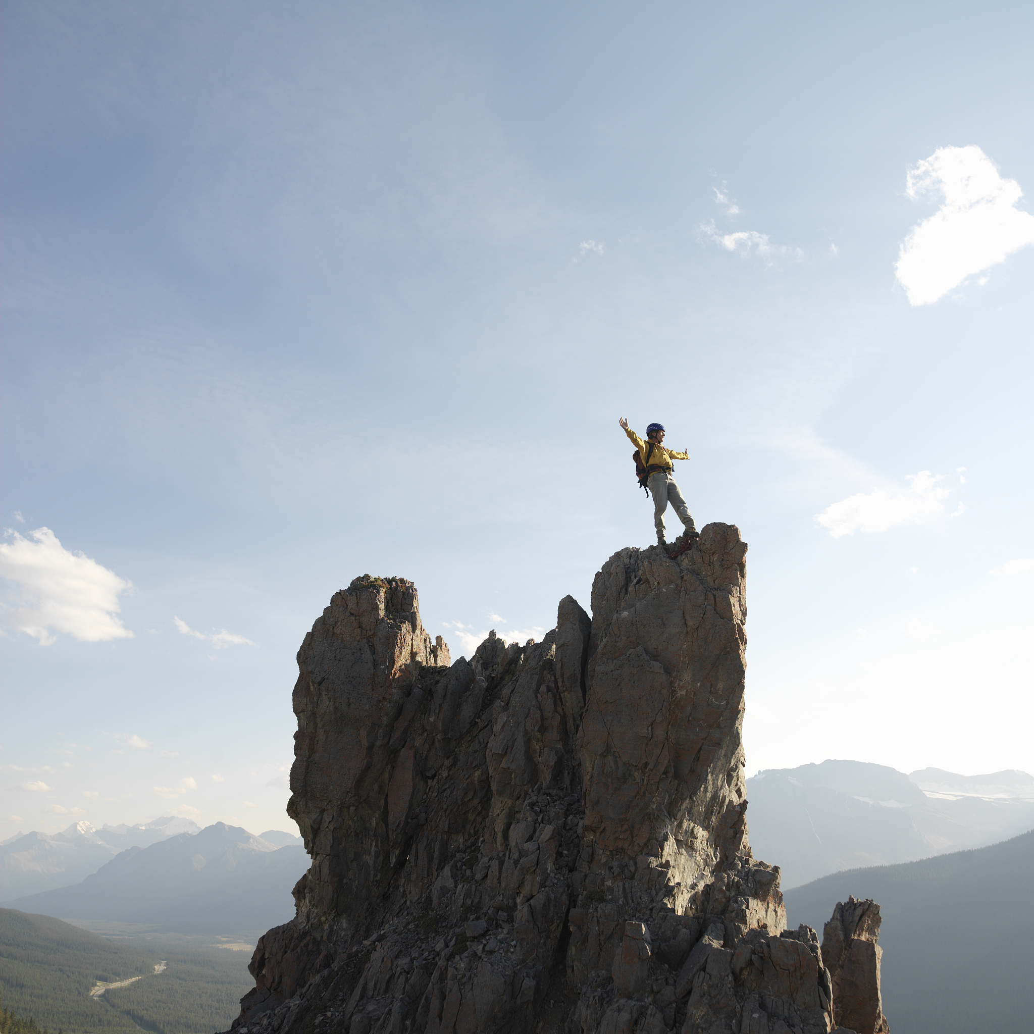 站在山顶，感受生命的无限可能 - 心灵感悟与自然力量