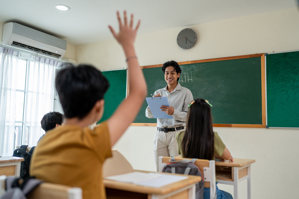 重庆市哪些学校有小学教育专业课程