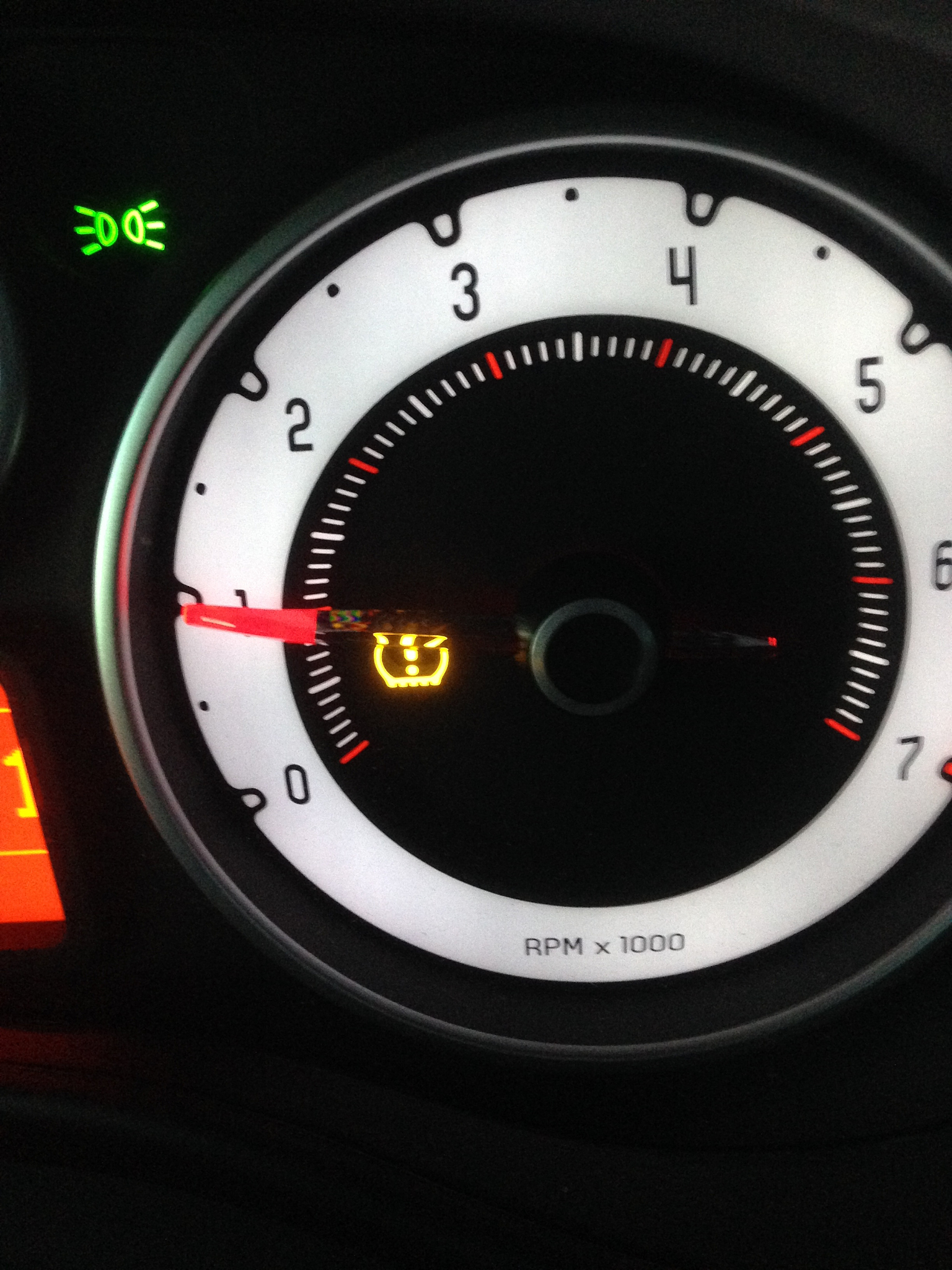 我的长城C50突然加不起油 熄火在打着又好了 发动机故障灯长亮 去检查说是节气门坏了 洗节气门的时候 摇了一下有咯噔的声音 现在加速不给力 很揉 是节气门的原因嘛