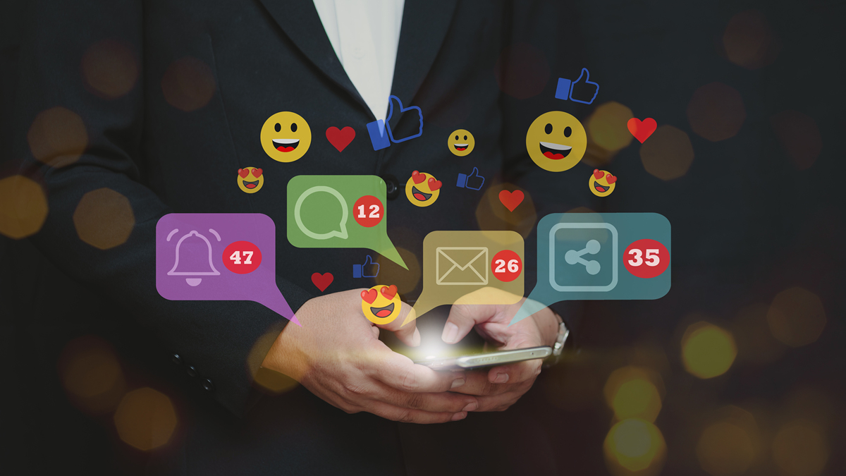 简述网络社区电商平台目前的营销策略300字