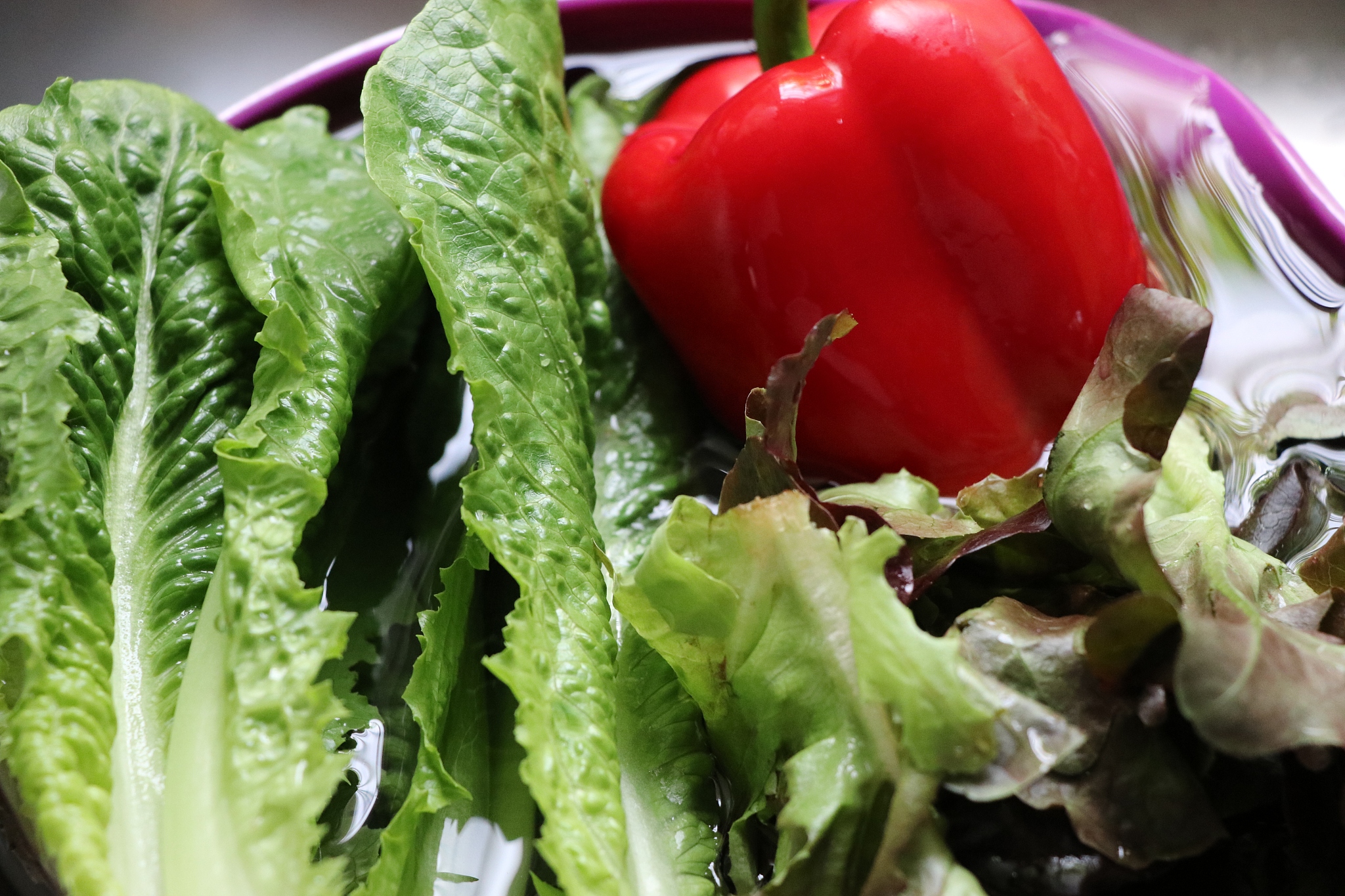 割双眼皮后喝排骨汤的正确方法：葱姜何时加最合适？