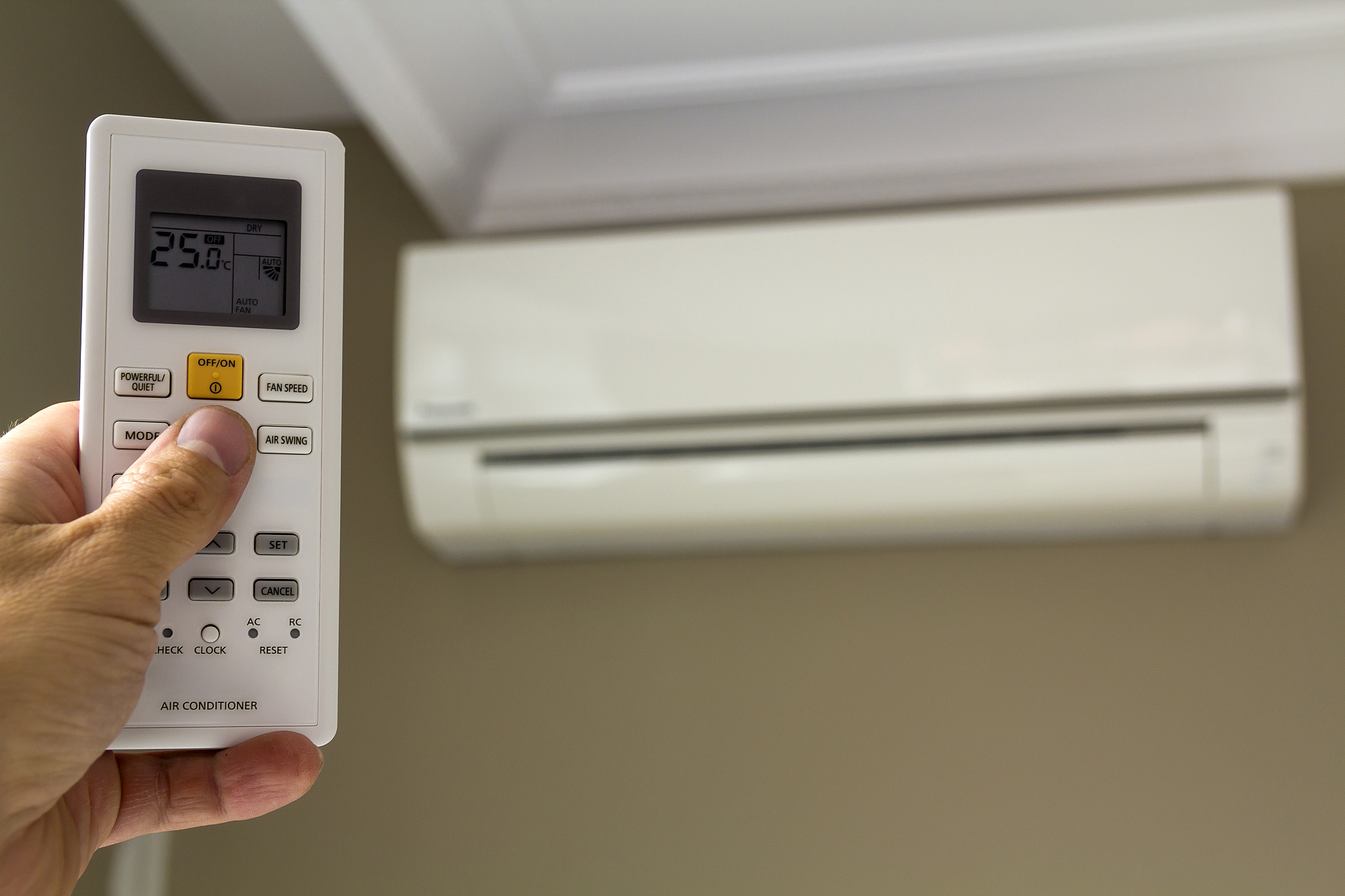 public airConditionstring brand string color string power int targetTemperature this-brand = brand; this-color = color; this-power = power; this-targetTemperature = tar