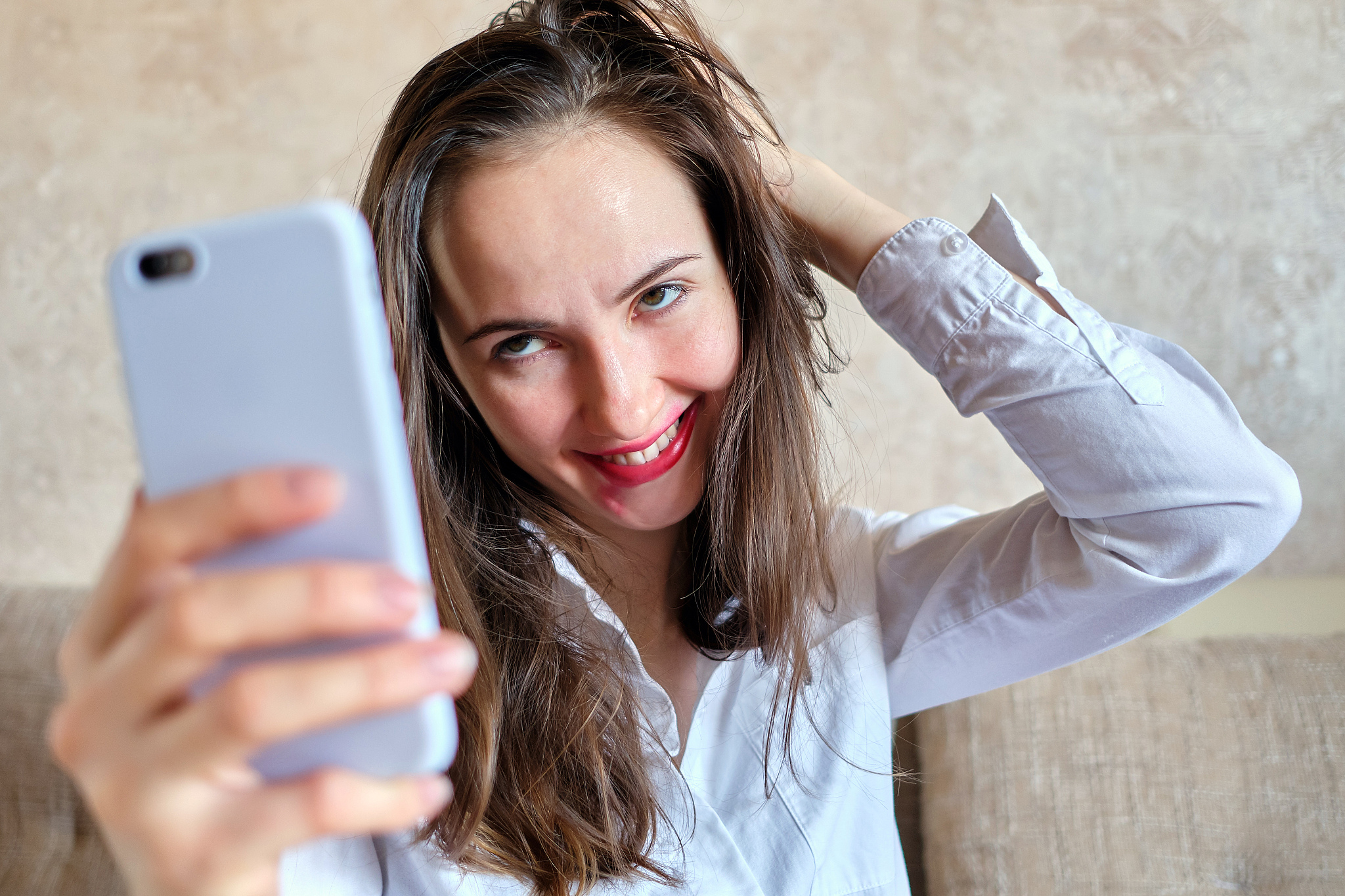 论坛可以发图片写个文案通知