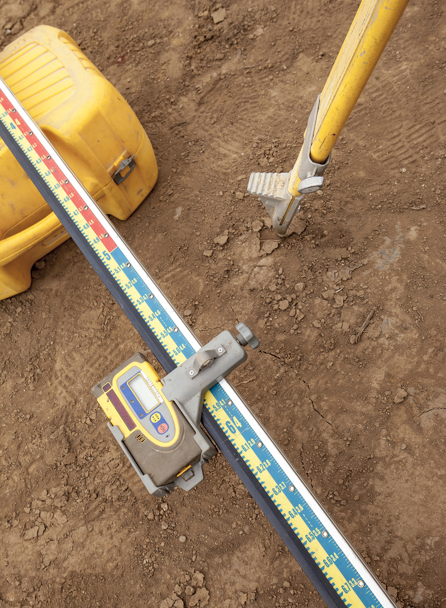 建筑沟槽深度测量方法及注意事项