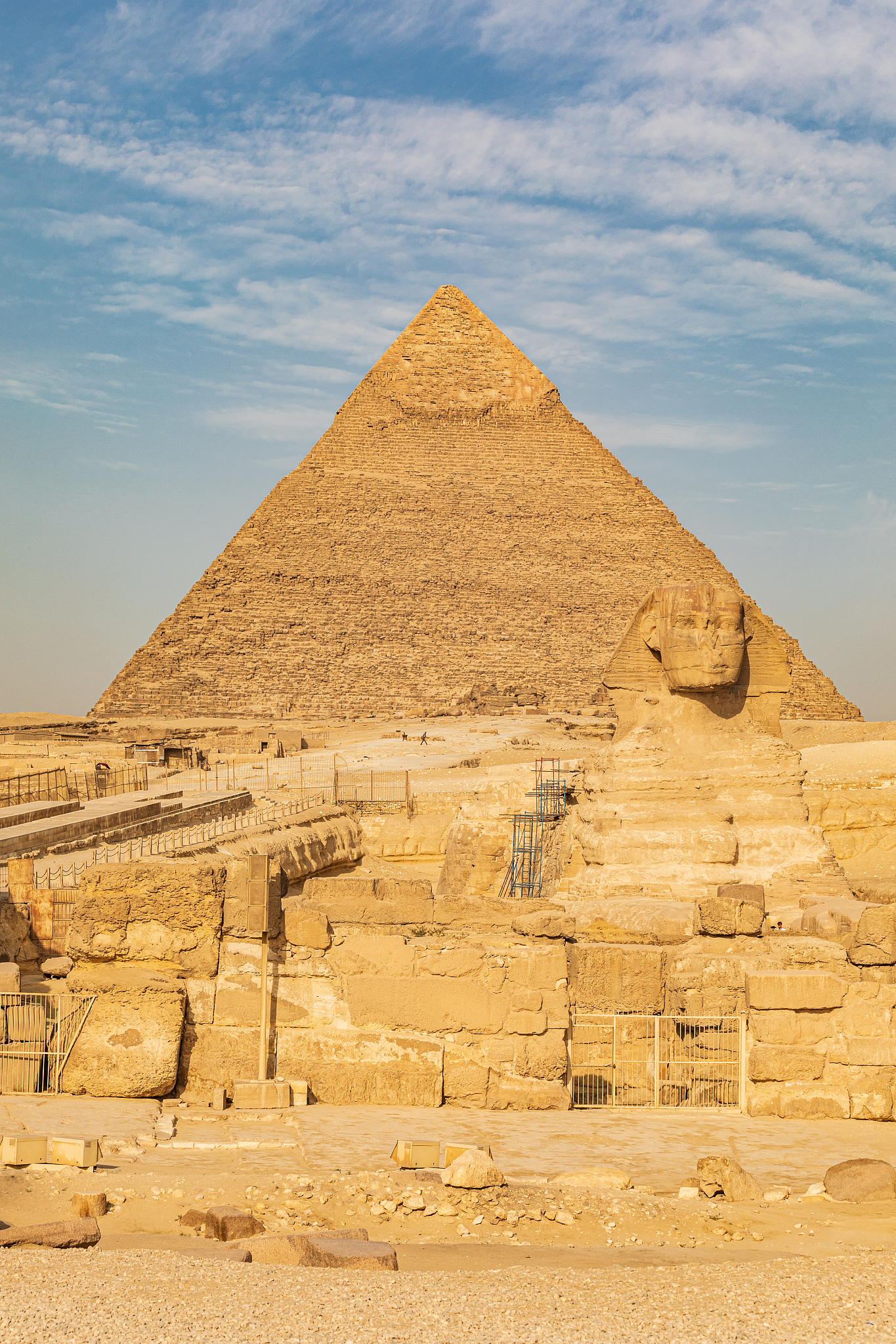 great sphinx of giza in front of the pyramid of khafre