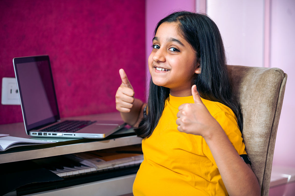 初中道德与法治课堂作业如何布置单元作业？要求：以论文的形式呈现出来。