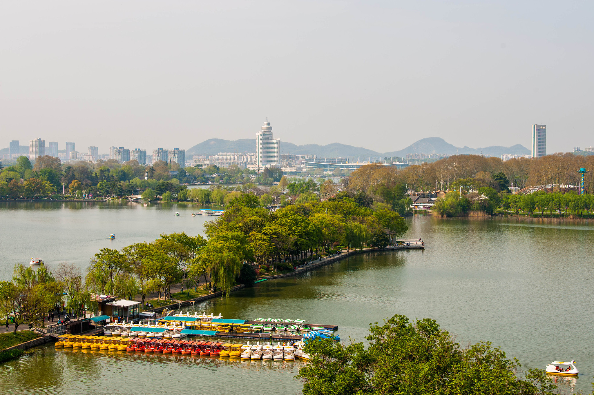 南京玄武湖：龙蟠湖畔的城市明珠