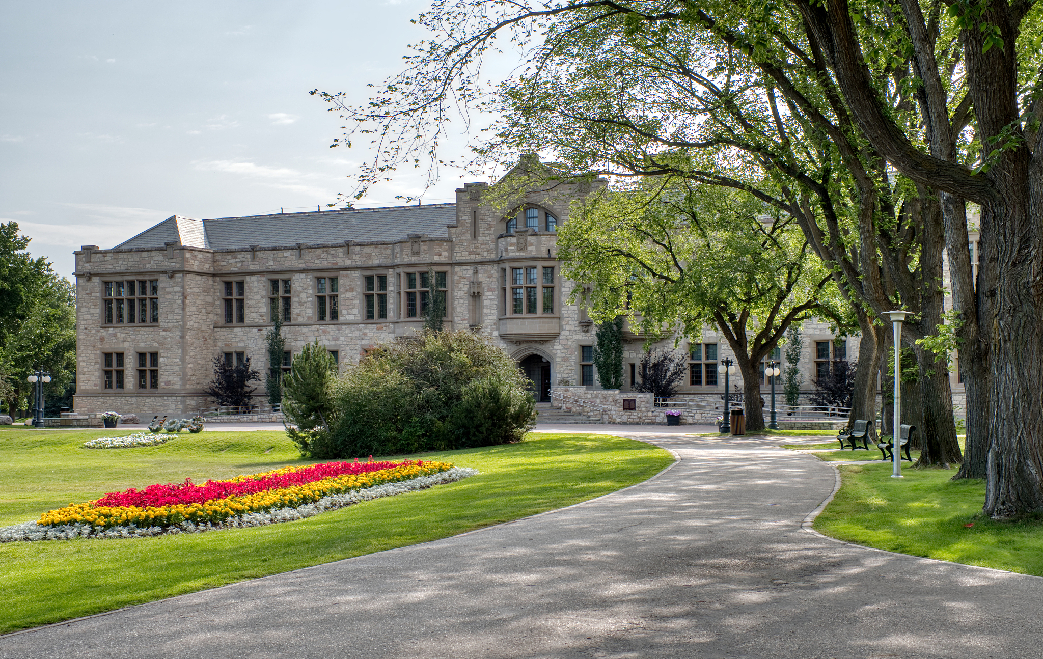 peter mackinnon administration building at the university of sas