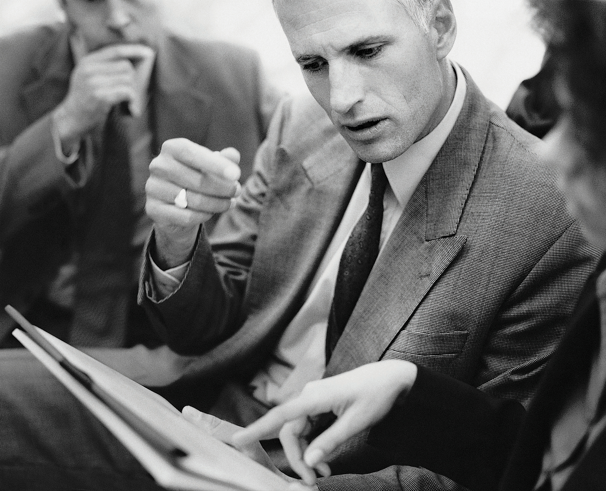 《至暗时刻》丘吉尔演讲并非蒙太奇，而是连续单镜头拍摄