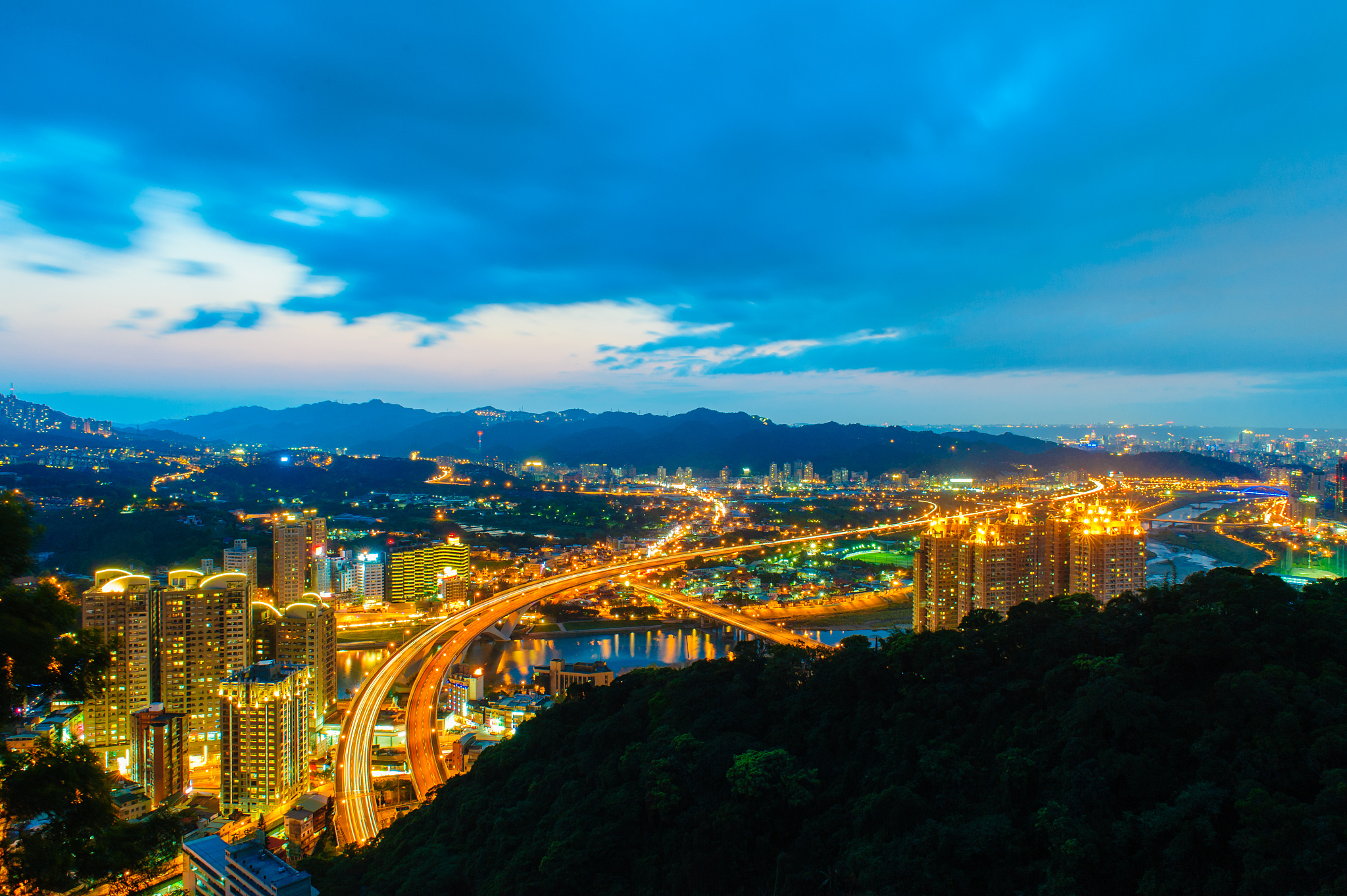 night view of taipei