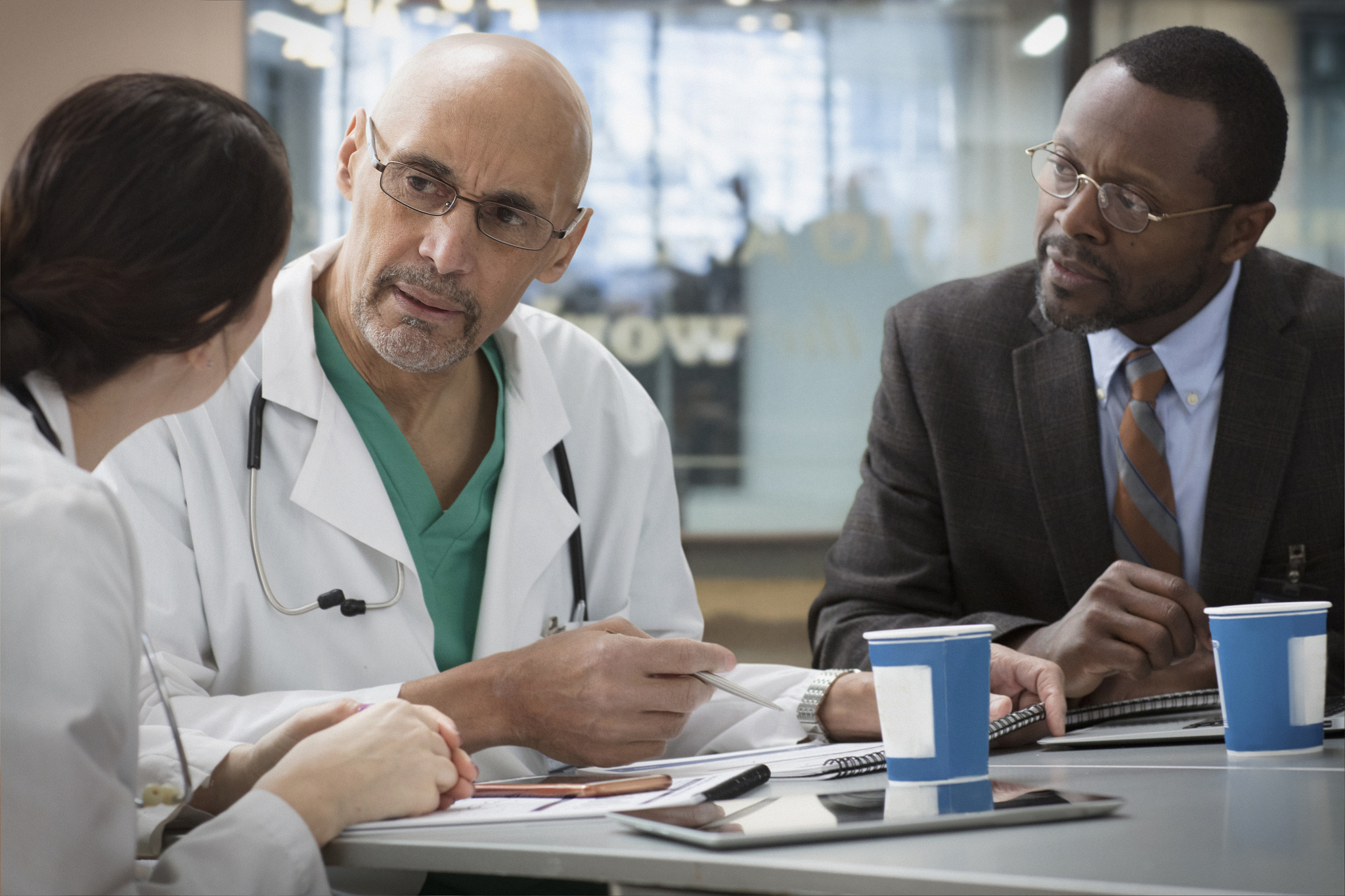 医院写给实习生的表扬信