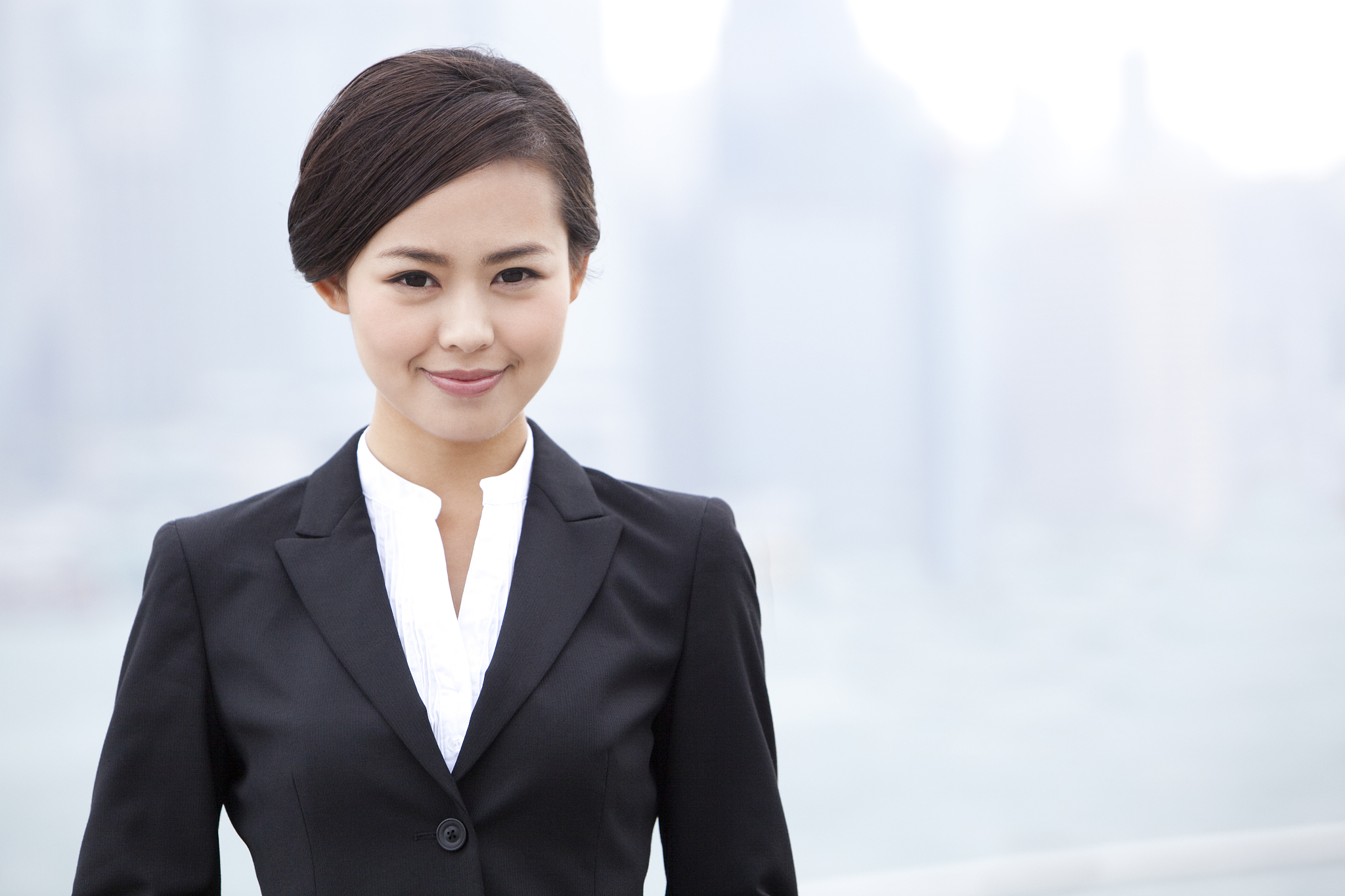 优雅的商务女士在香港