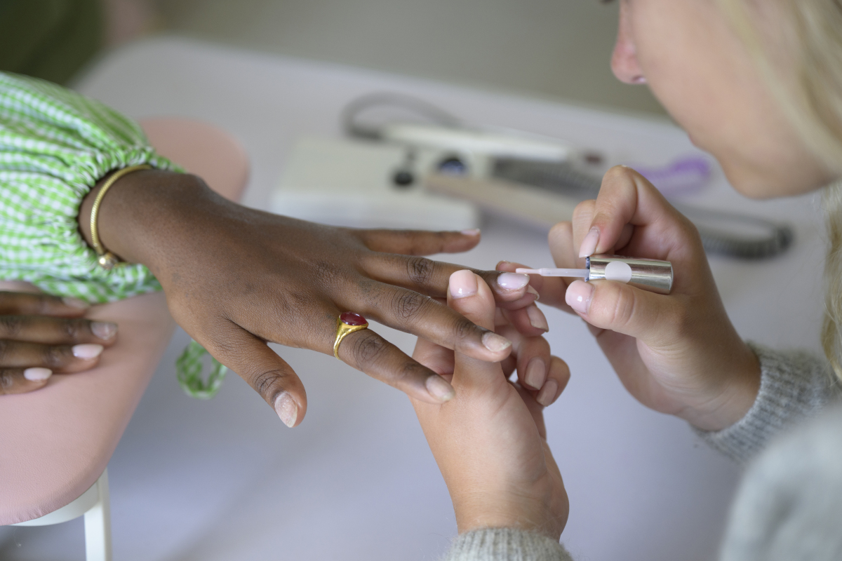 戒掉咬指甲：有效方法和建议