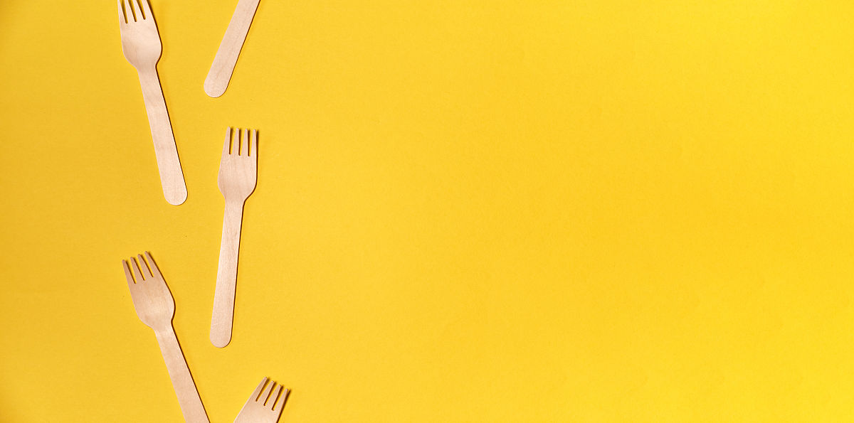 初一学生演讲稿尊敬的老师、亲爱的同学们：大家好！我是一名初一的学生很荣幸能在这里发表演讲。今天我想和大家分享一些关于学习的心得体会。首先我认为学习是一件非常重要的事情。在学习中我们不仅可以获取知识还可以培养自己的思维能力和创造力。同时学习也可以帮助我们更好地适应社会为自己的未来打下坚实的基础。其次我觉得学习需要有正确的方法和态度。在学习中我们应该注重理解和掌握知识而不是简单地死记硬背。同时我们还应