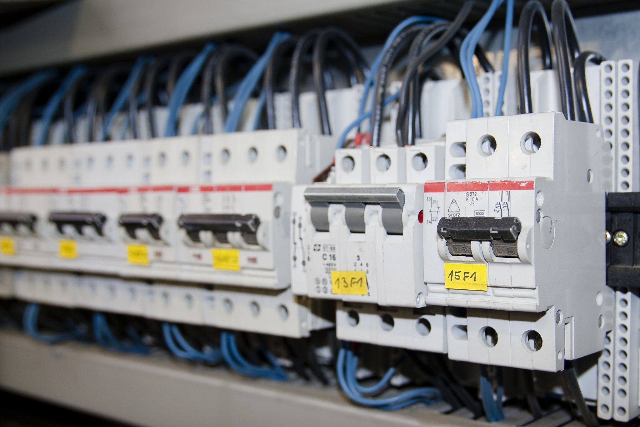 电流低于最小电流