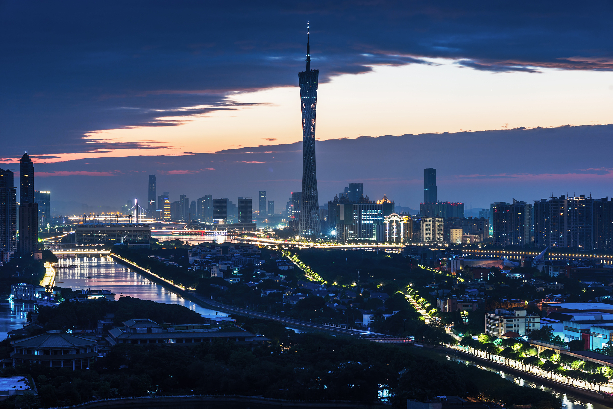 广州城市日出天际线