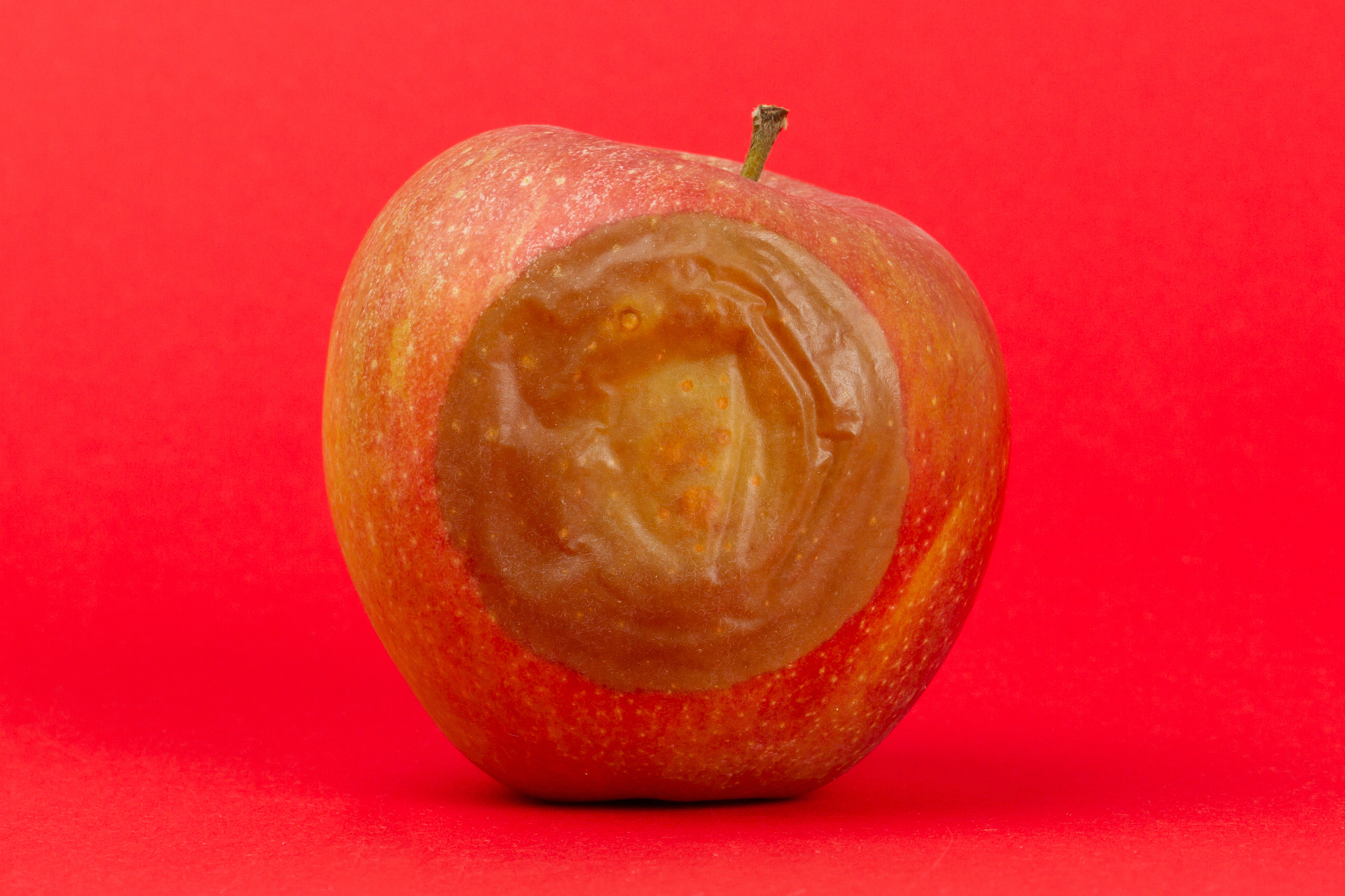 苹果坏了还能吃吗？教你辨别还能吃的苹果！