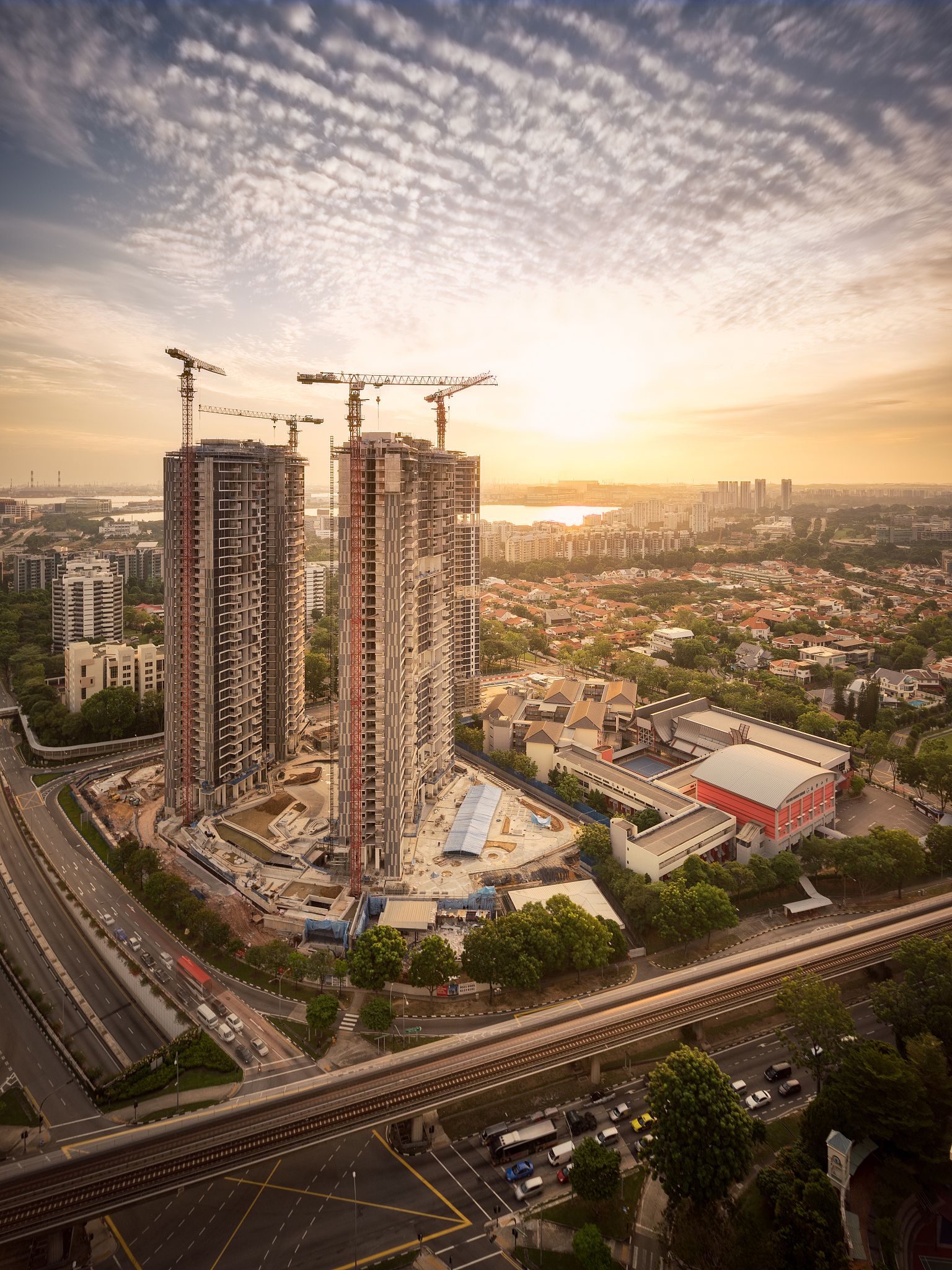 西安绿地二期房建项目：施工现场安全管理体系与技术应用